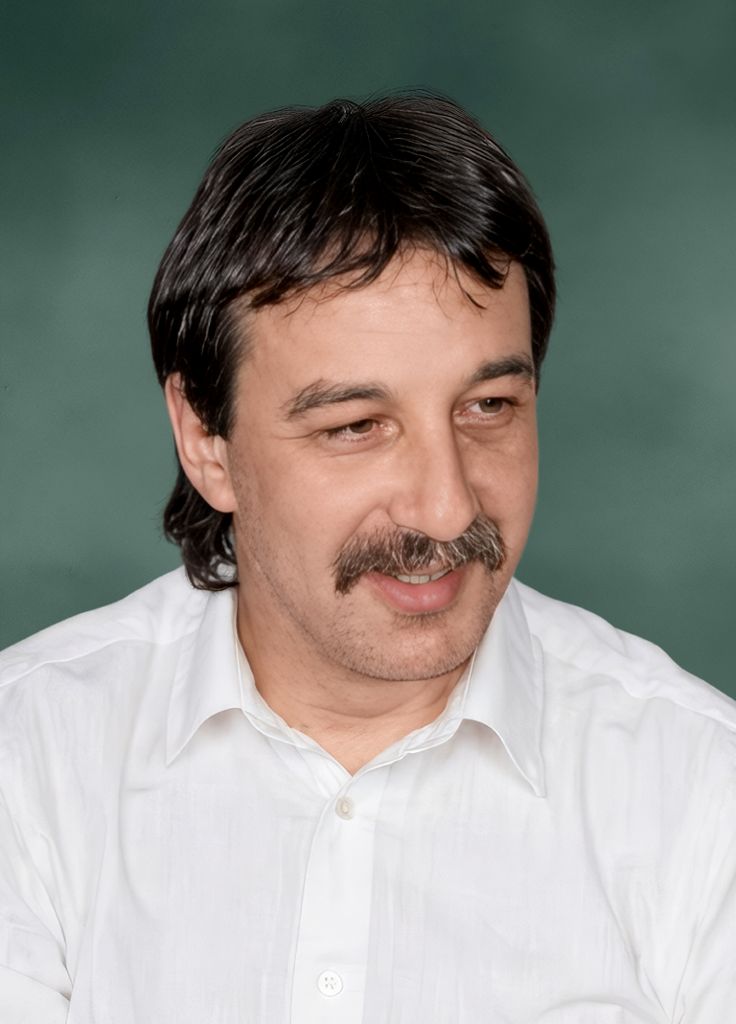 Claude Ross